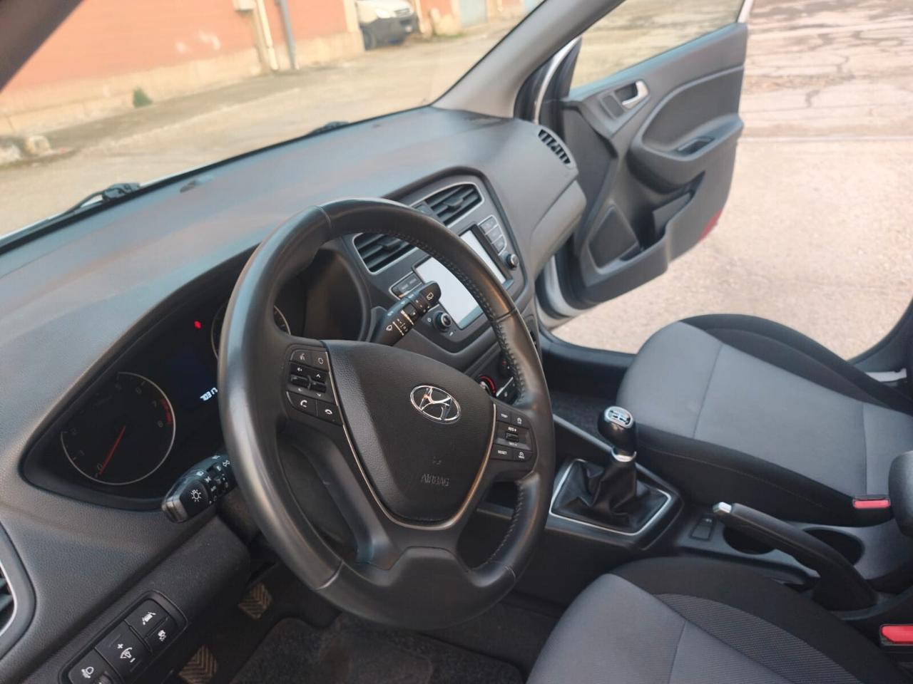 Hyundai i20 2020---1.2 Benzina Neopatentati