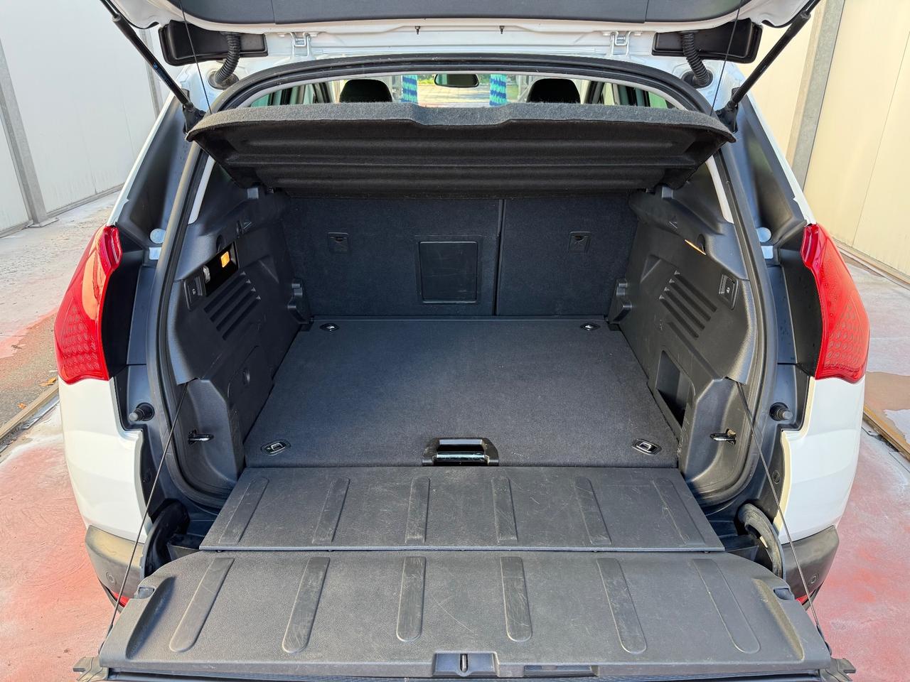 Peugeot 3008 1.6 HDi 115CV Business