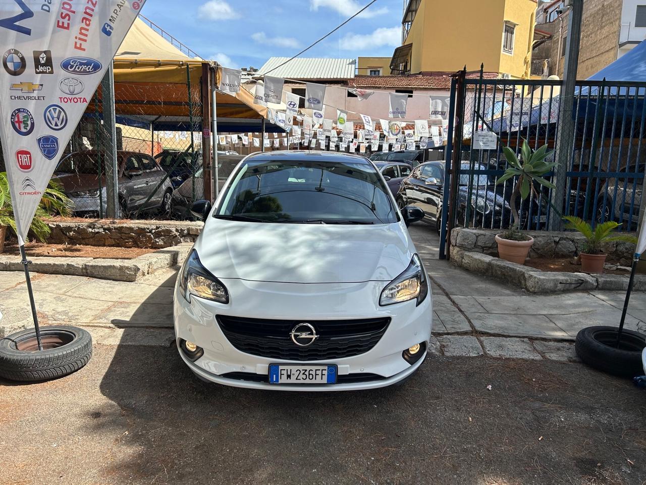 Opel Corsa 1.4 90CV GPL Tech 5 porte 120 Anniversary