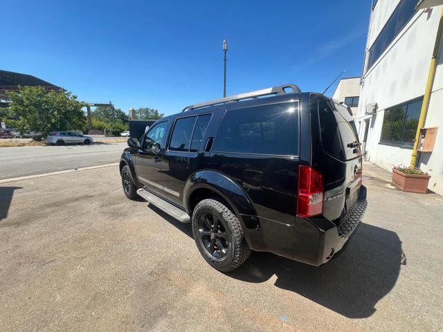 NISSAN Pathfinder 2.5 dCi LE Platinum