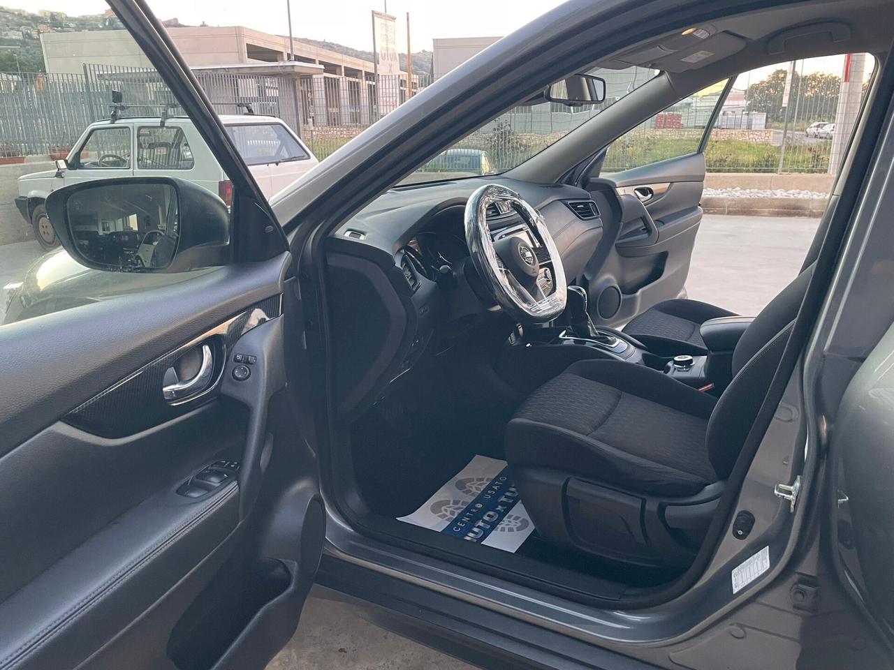 Nissan X-Trail dCi 4WD inserimento manuale