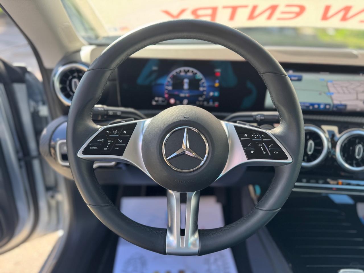 MERCEDES CLA 180D SHOOTING BRAKE ADVANCED PLUS FULL IVA ESPOSTA