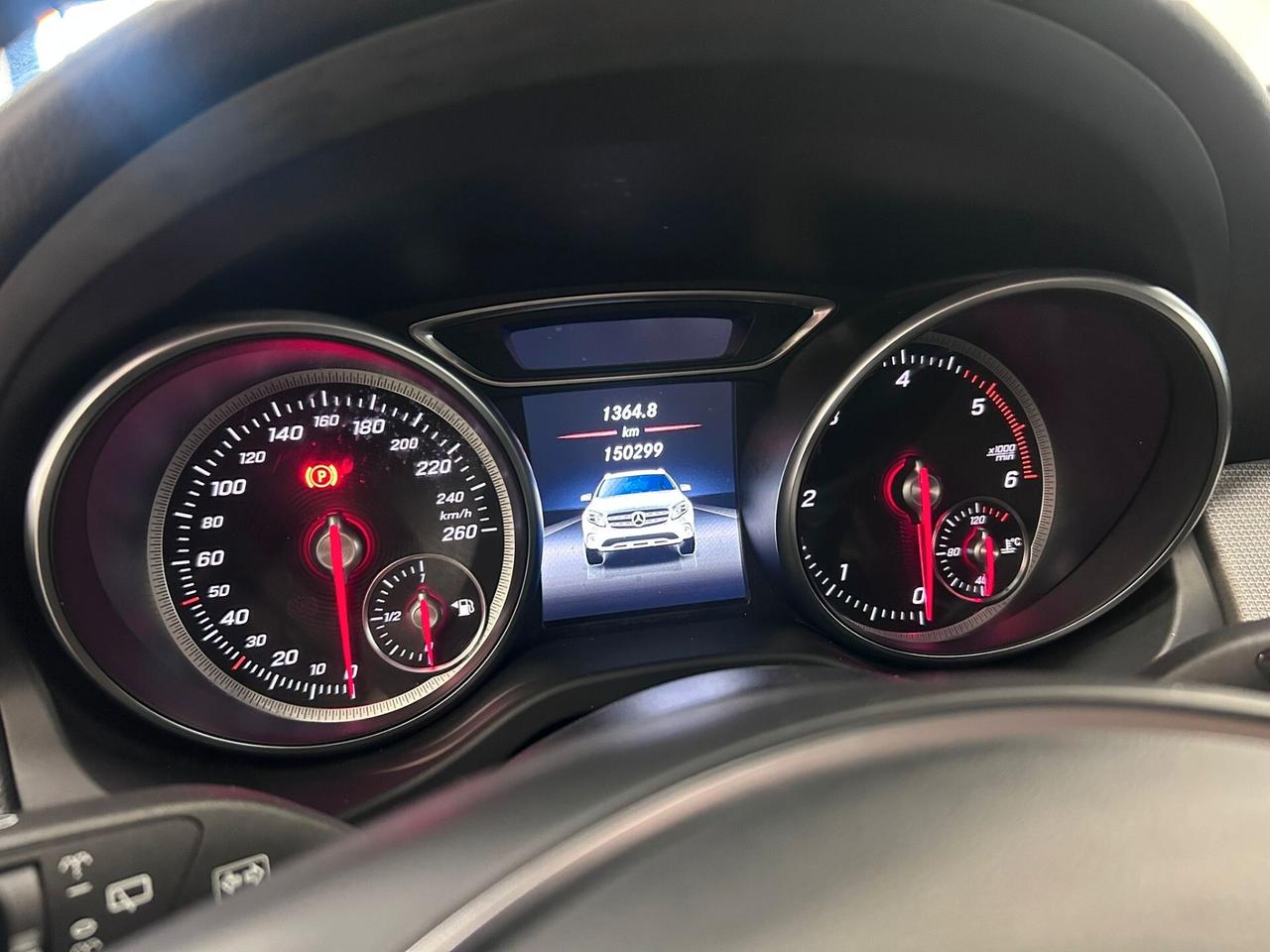 Mercedes GLA 200d 4Matic Premium 2017