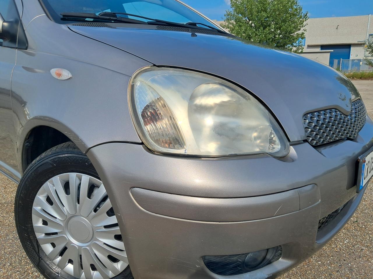 TOYOTA YARIS BENZINA