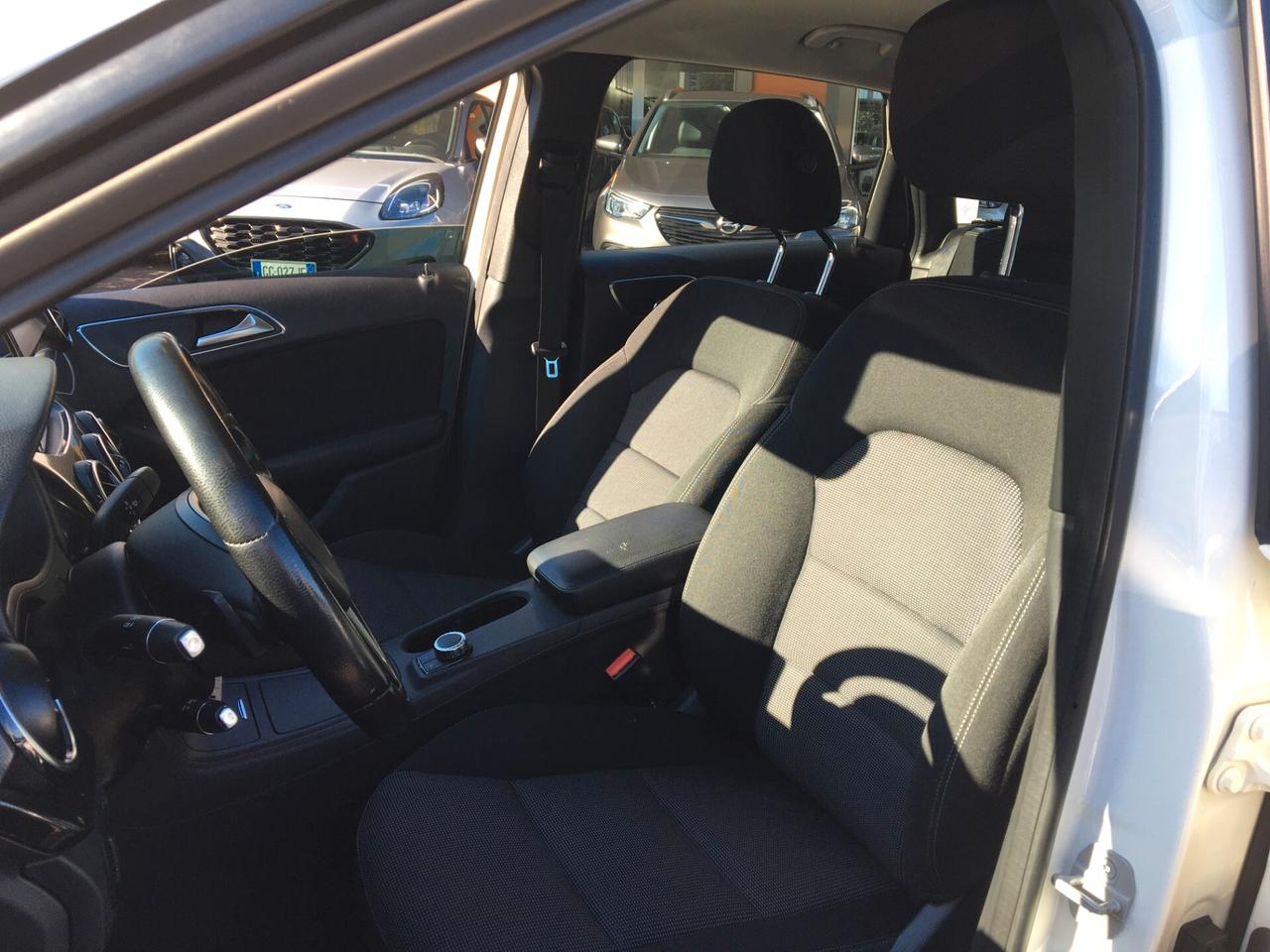 Mercedes-benz B 200 CDI Automatic Premium