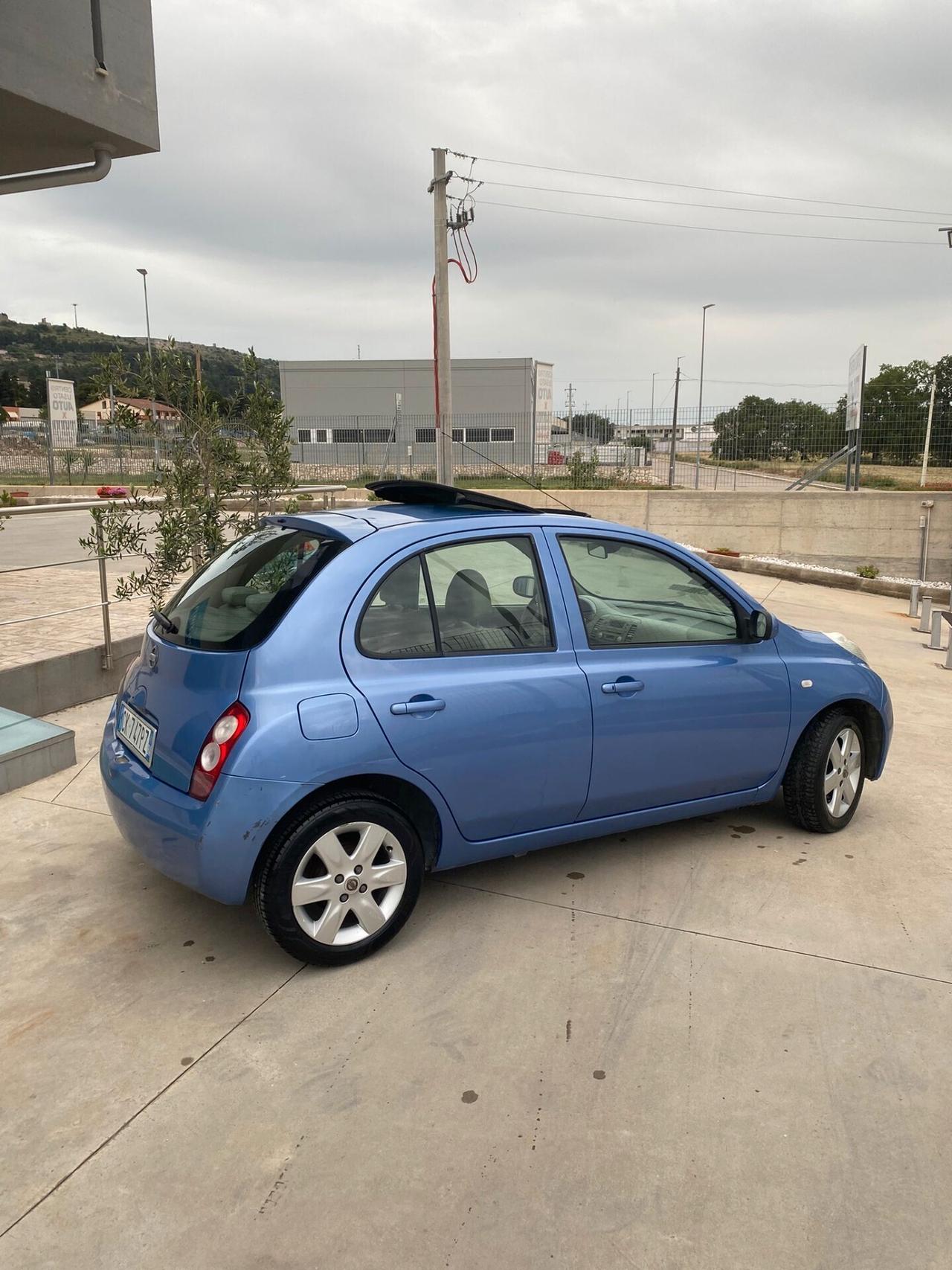 Nissan Micra 1.2 16V 5 porte Acenta cambio automatico