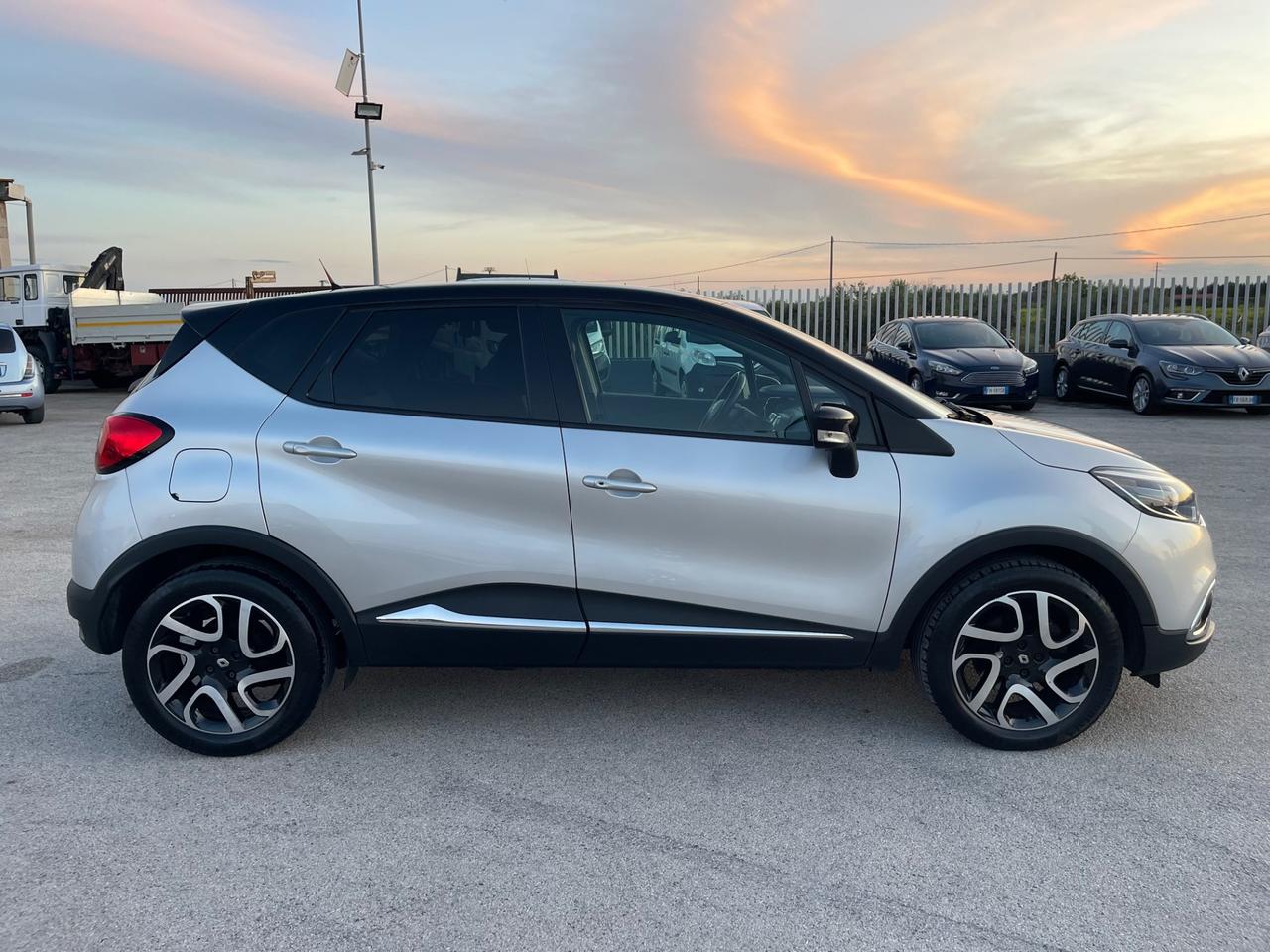 RENAULT CAPTUR 1.5 DCI 90 EDC RLINK FULL BICOLOR