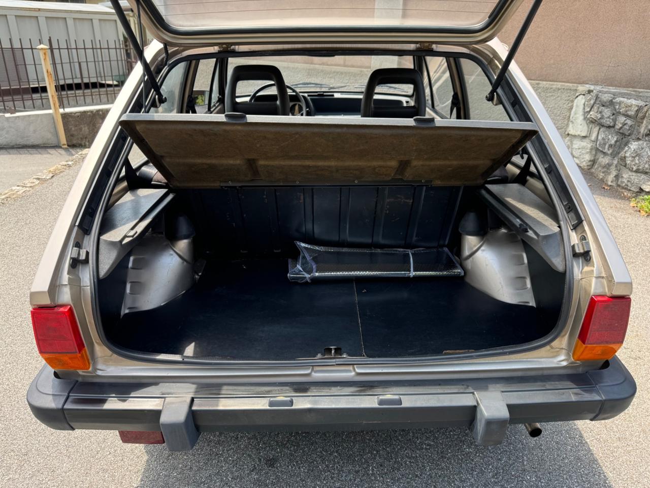 Ford Fiesta 900 Mk1 (1982) - ASI - Targhe Originali