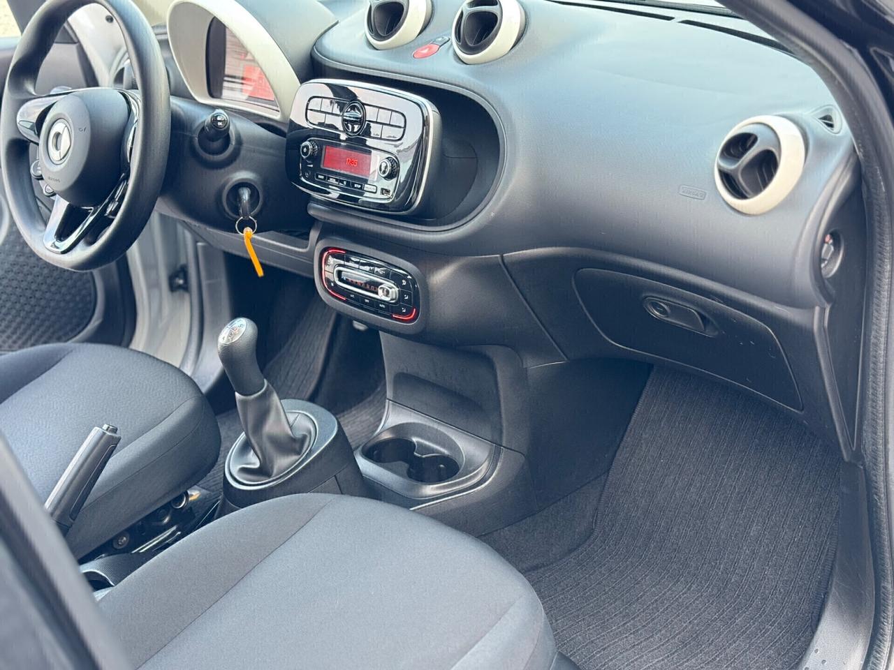 Smart ForFour 70 1.0 Youngster Neopatentati !