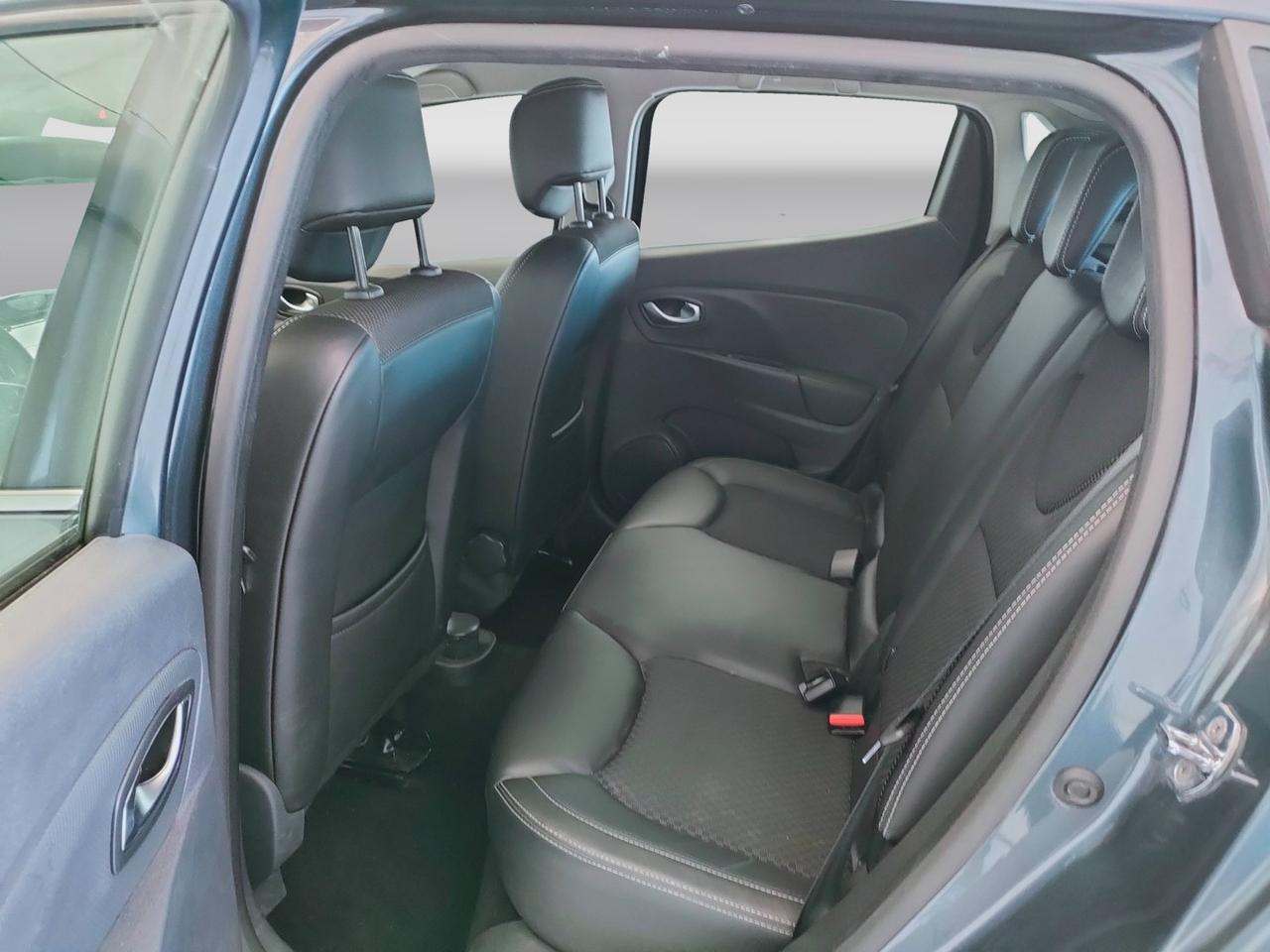 RENAULT Clio IV 2017 - Clio 1.5 dci Moschino Intens 90cv