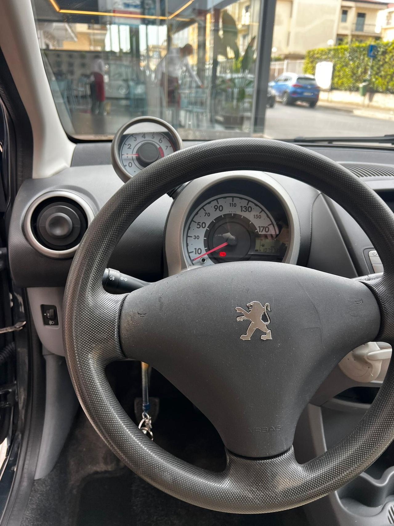 Peugeot 107 1.0 68CV 5p. Sweet Years NEOPATENTATI