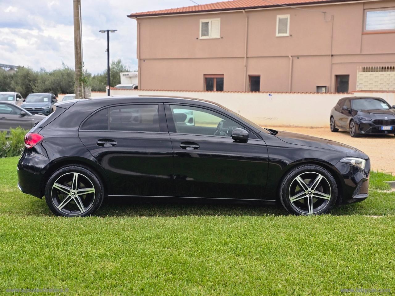 MERCEDES-BENZ A 180 d Sport