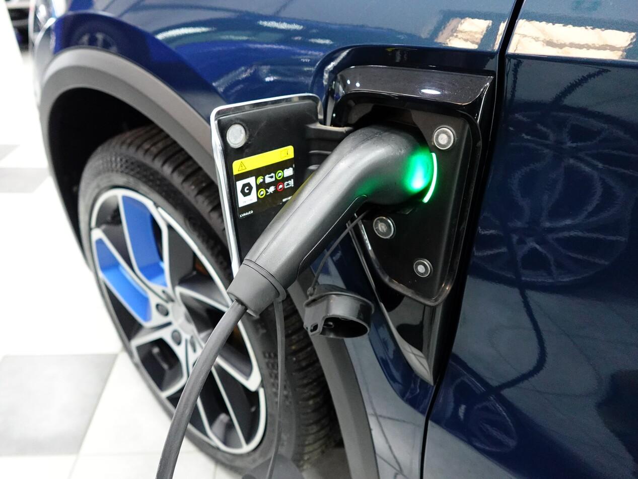 Lynk and Co 01 1.5 BZ 261 CV PHEV 01
