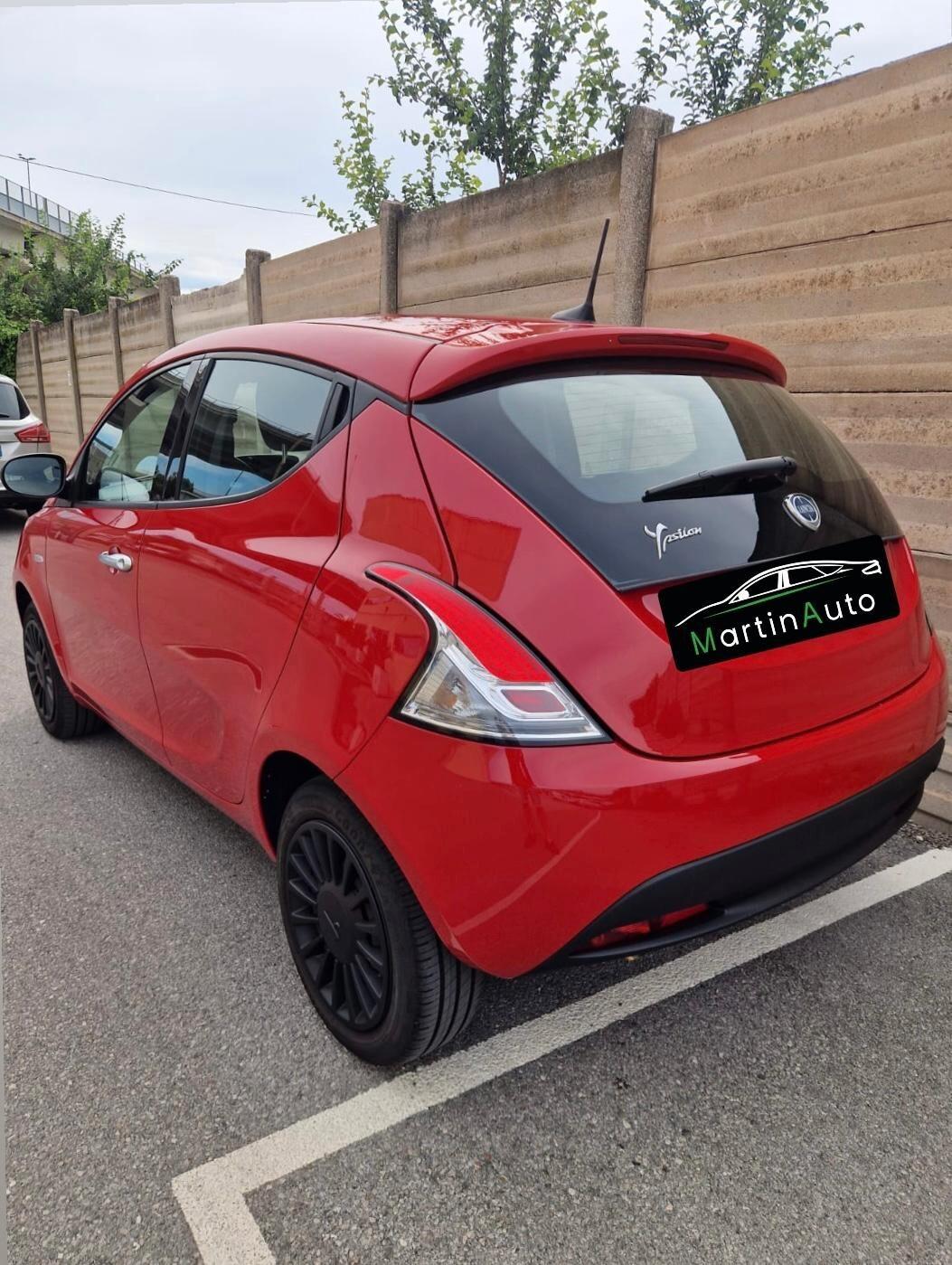 Lancia Ypsilon 1.0 Hybrid - 2023
