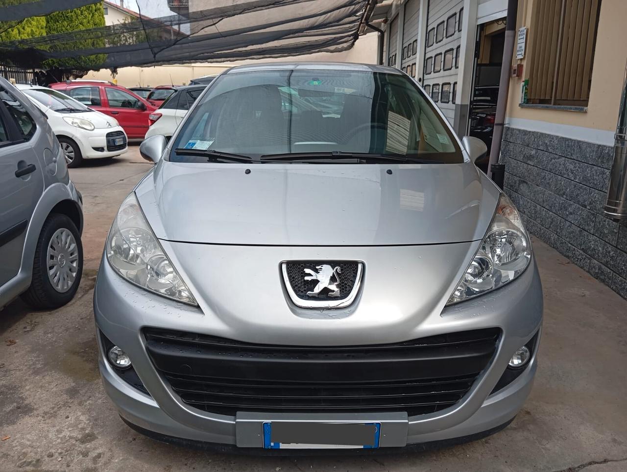 Peugeot 207 Plus 1.4 HDi 70CV 5 porte
