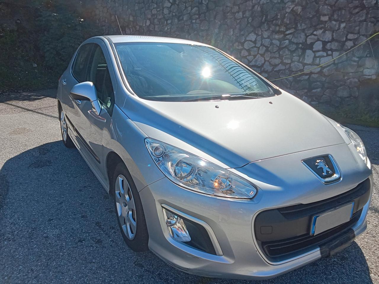 Peugeot 308 1.4 VTi 98CV 5p. Access