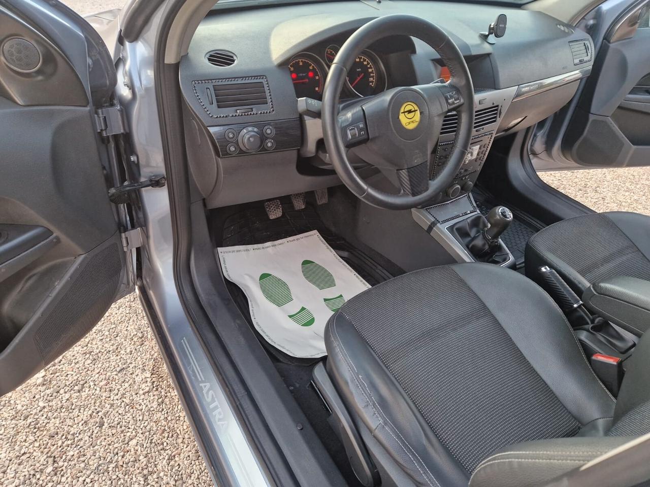 Opel Astra 1.9 16V CDTI 150CV Station Wagon Cosmo