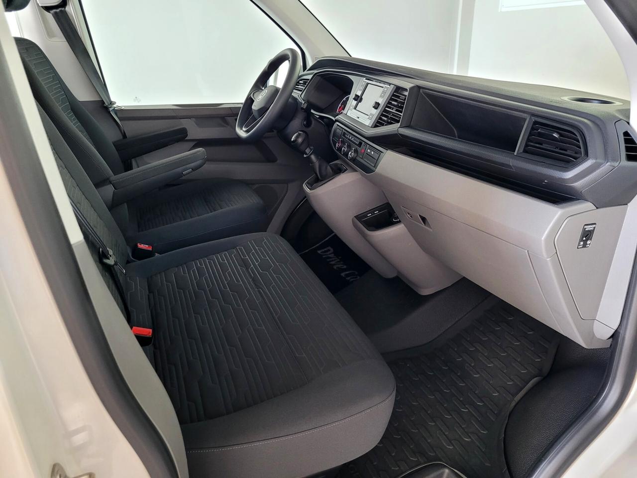 Volkswagen Caravelle 2.0 TDI 150CV 9 POSTI CARPLAY SENSORI ANT.+POST.