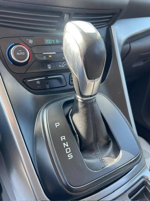 Ford Kuga 1.5 TDCI 120 CV S&S 2WD Powershift Titanium