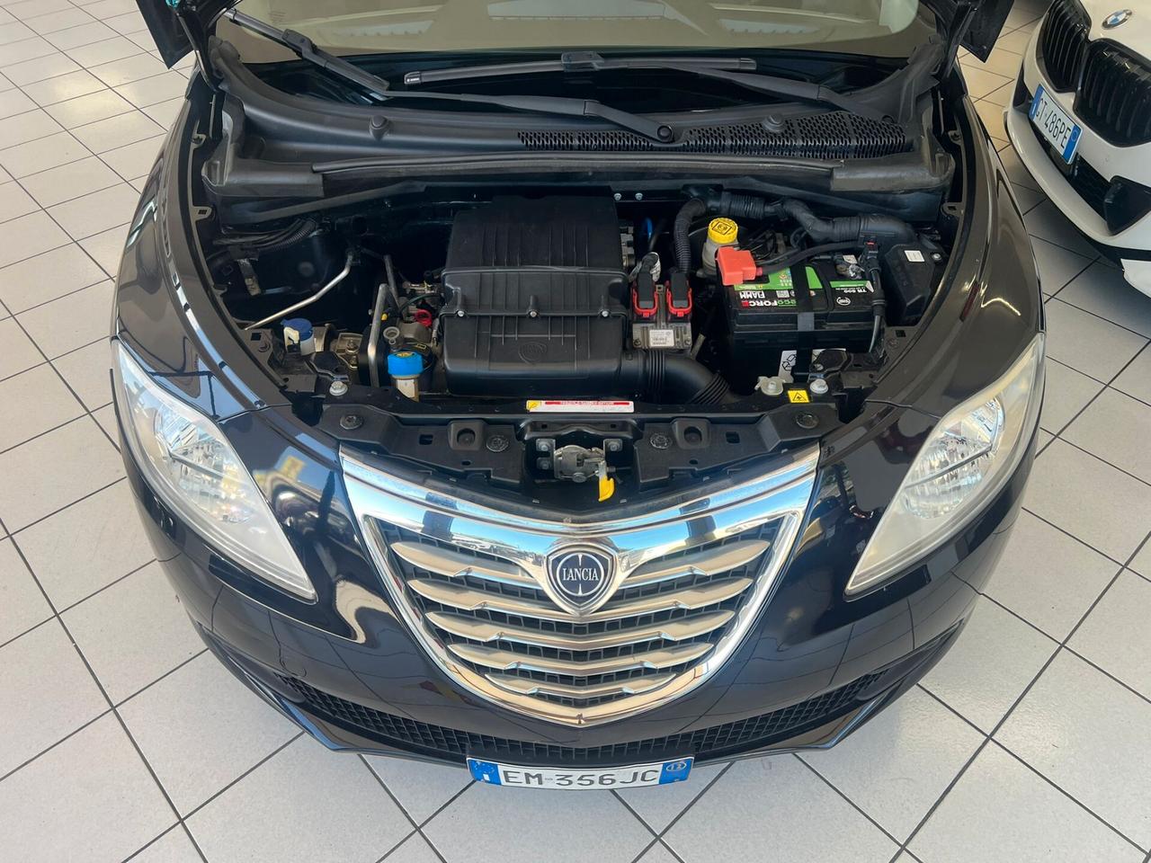 Lancia Ypsilon 1.2 69 CV 5 porte S&S Platinum