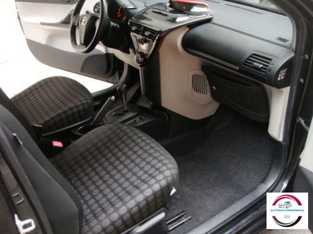 TOYOTA - iQ - 1.0 CVT Lounge