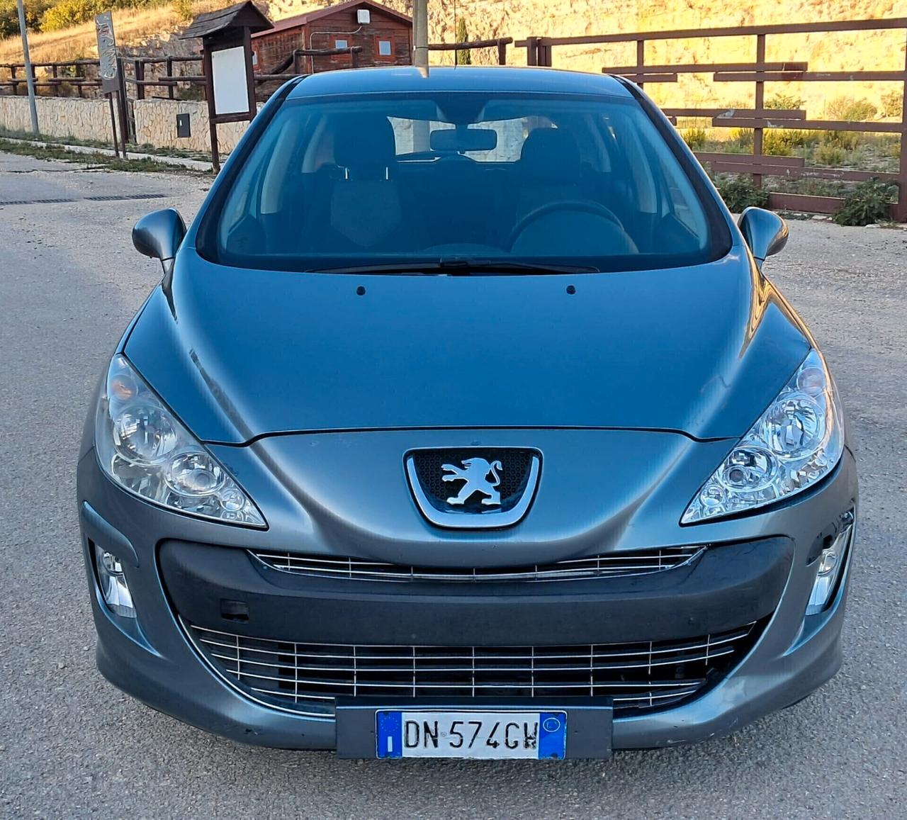 Peugeot 308 1.6 HDi 90CV 5p. Tecno Neopatentati