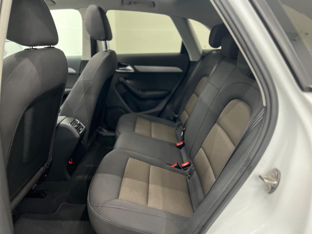 Audi Q3 2.0 TDI quattro S tronic Business Plus 12-2014