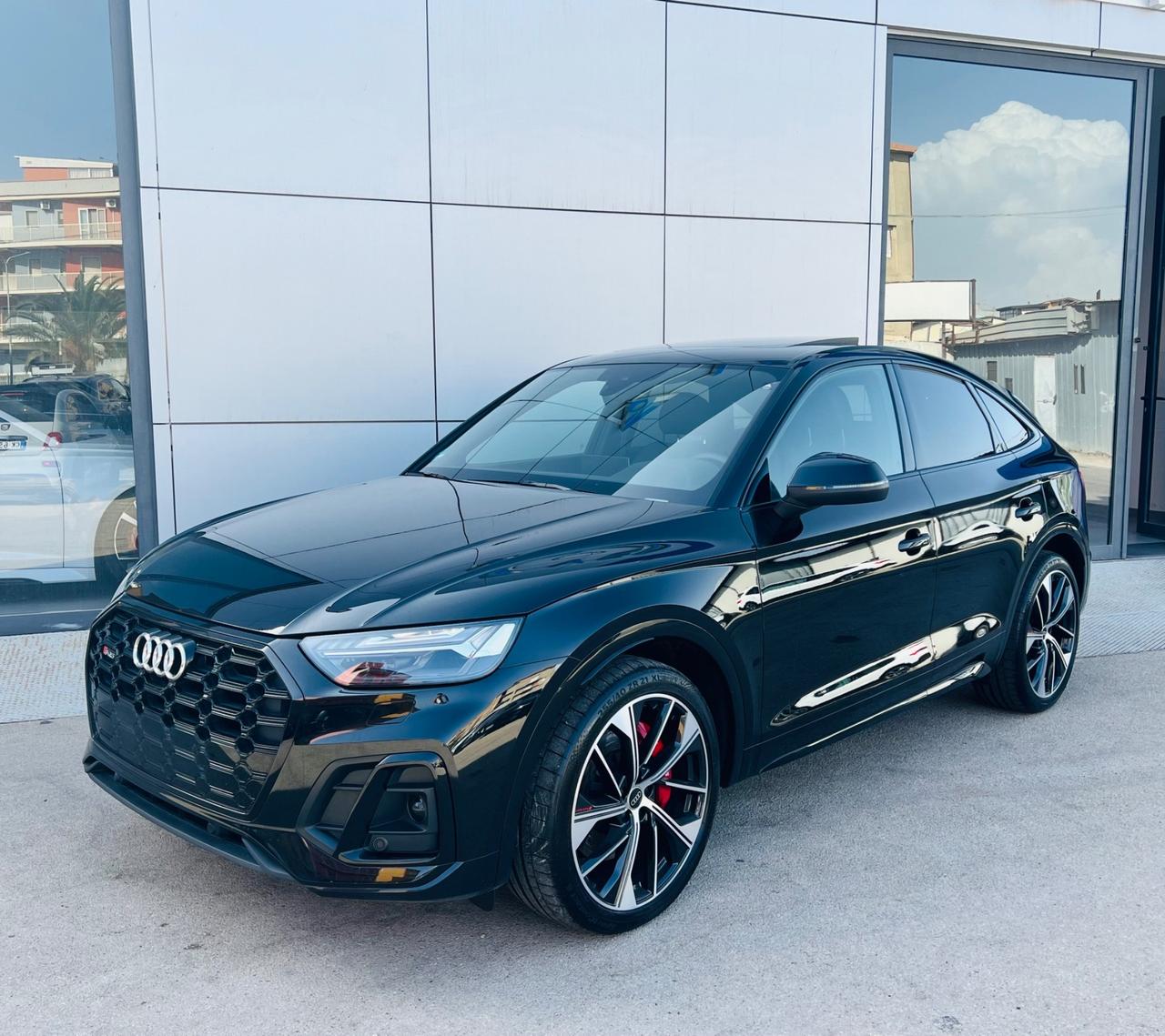 Audi SQ5 SPB 3.0 TDi 341cv - anno 2023 - listino €107.000 - prezzo €74.900