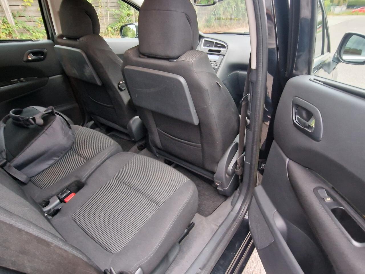 Peugeot 5008 1.6 e-HDi 112CV Stop&Start cambio robotizzato Family