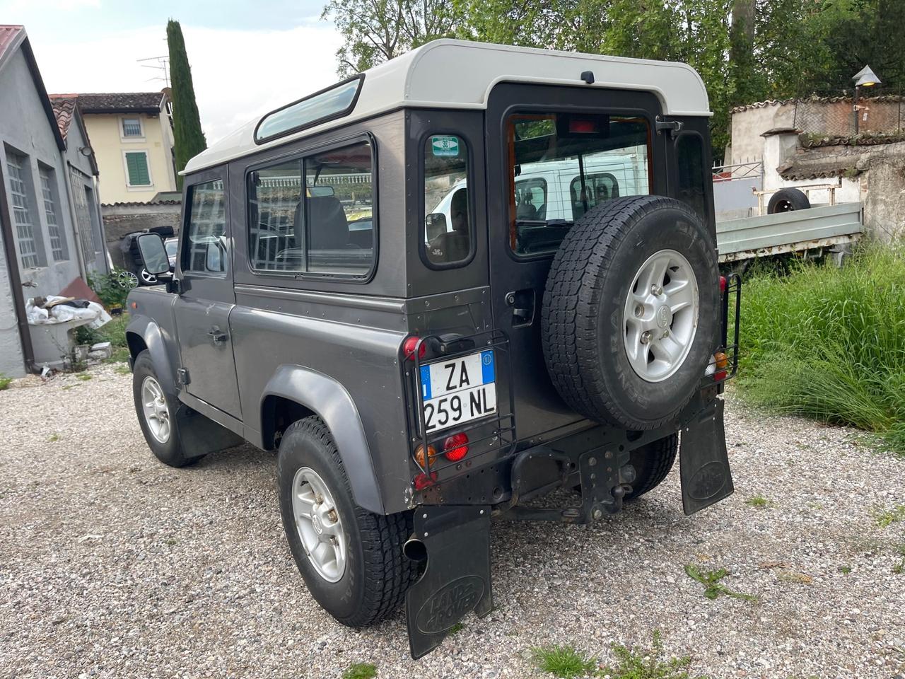 Land Rover Defender 90 2.5 Td5 Station Wagon SE
