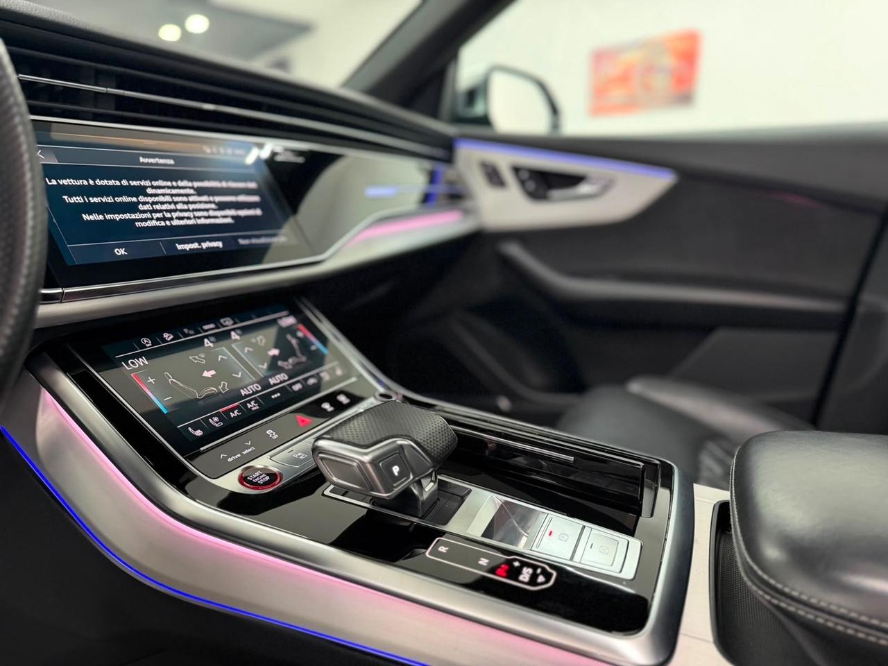 Audi Q8 SQ8 TFSI quattro tiptronic