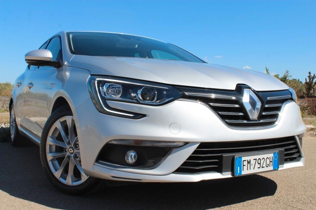 RENAULT MEGANE berlina 1.5 dCi *Luci Ambiente