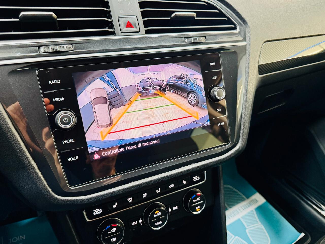 VW Tiguan 2.0 TDI DSG 4MOTION R-Line Tetto / LED / R.Cam