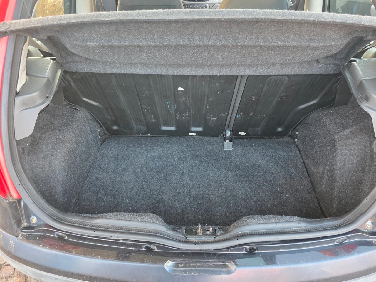 Fiat Punto 1.2i cat 3 porte Verve con 175.000km Neopatentati ok