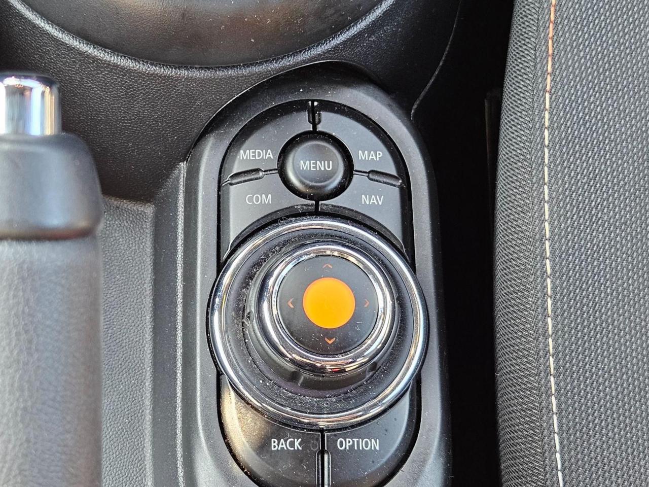 MINI One 1.5 5 porte Virtual Display