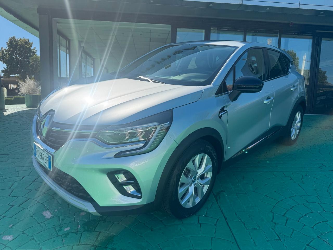 Renault Captur Plug-in Hybrid E-Tech 160 CV Initiale Paris