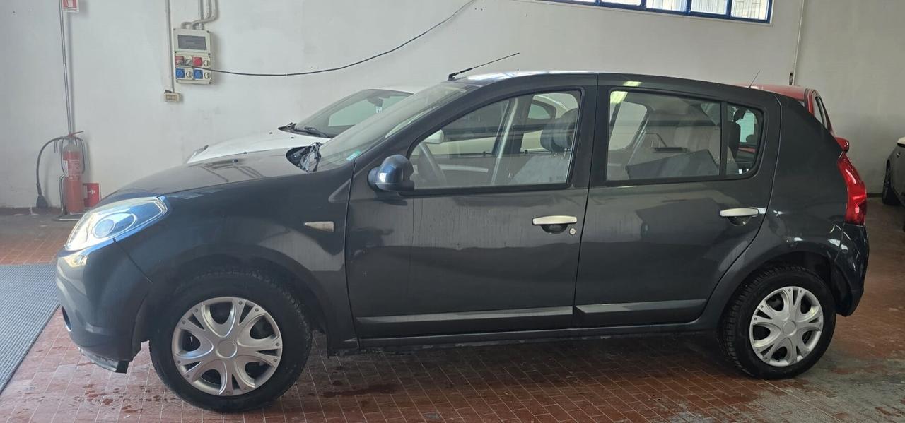 Dacia Sandero 1.4 8V GPL Lauréate