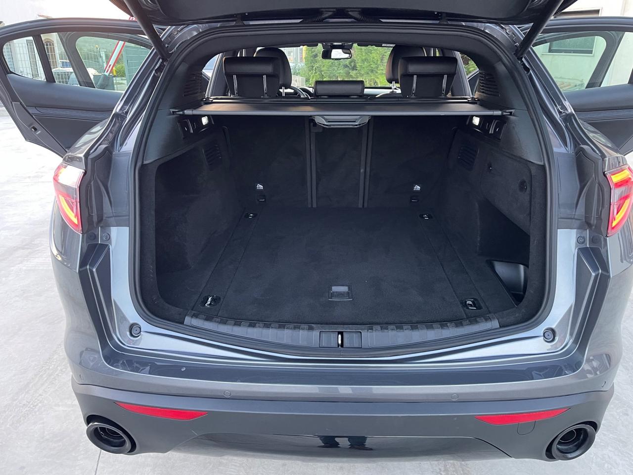 Alfa Romeo Stelvio 2.2 Turbodiesel 160 CV AT8 RWD Sprint