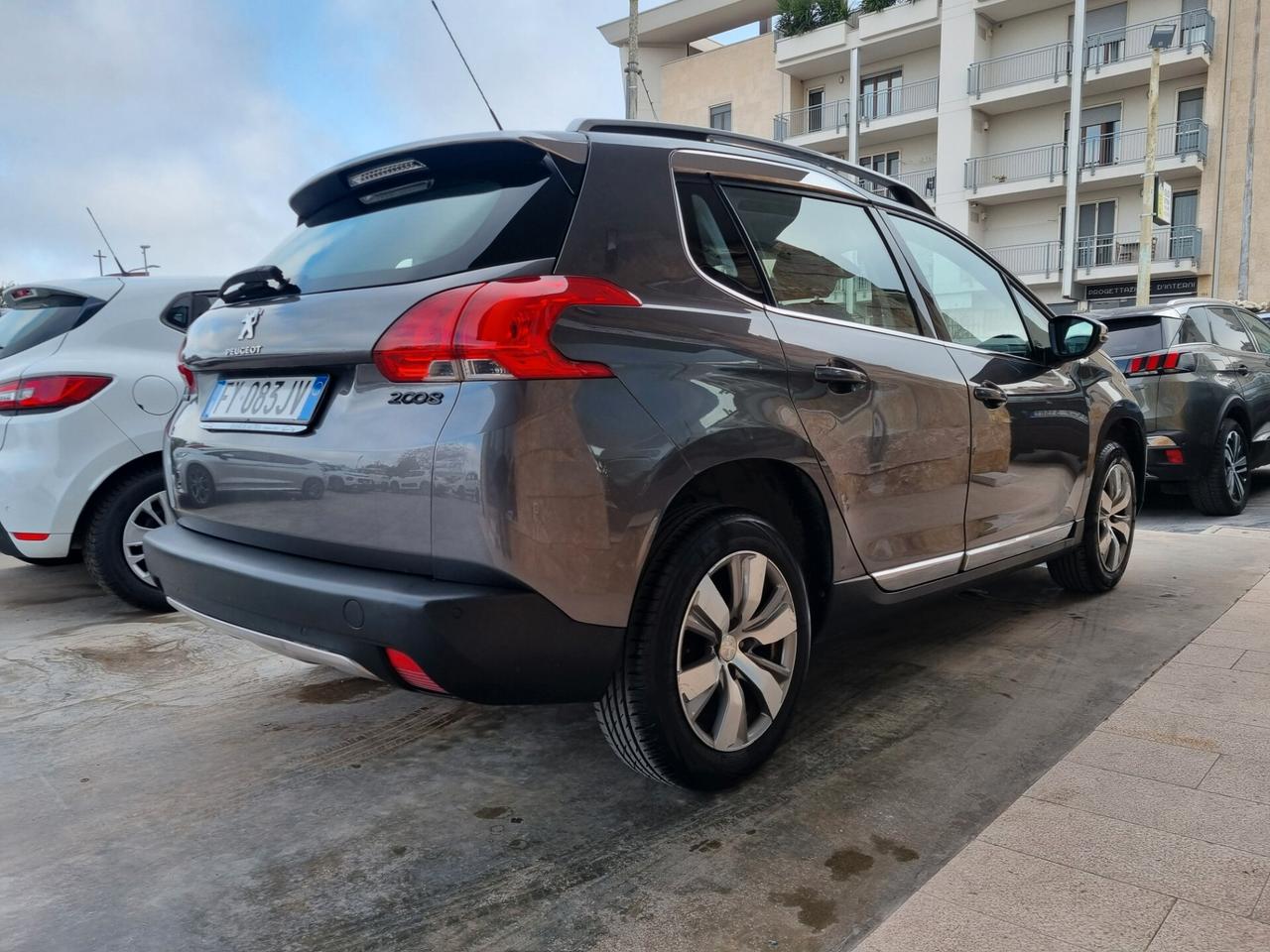 Peugeot 2008 BlueHDi 100 Allure