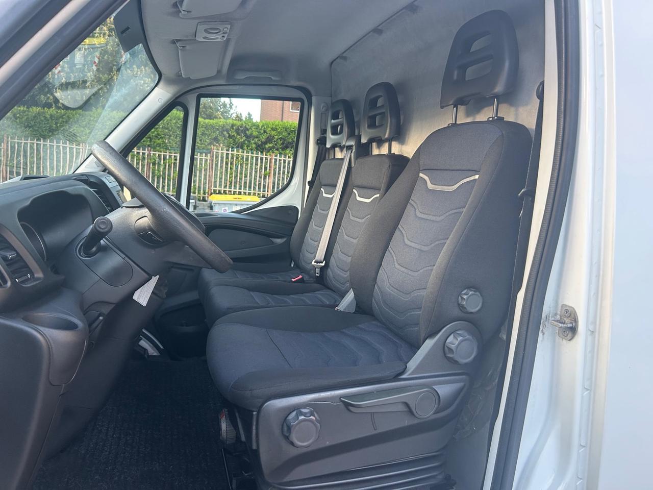 Iveco Daily 35S14V 2.3 Diesel 2021