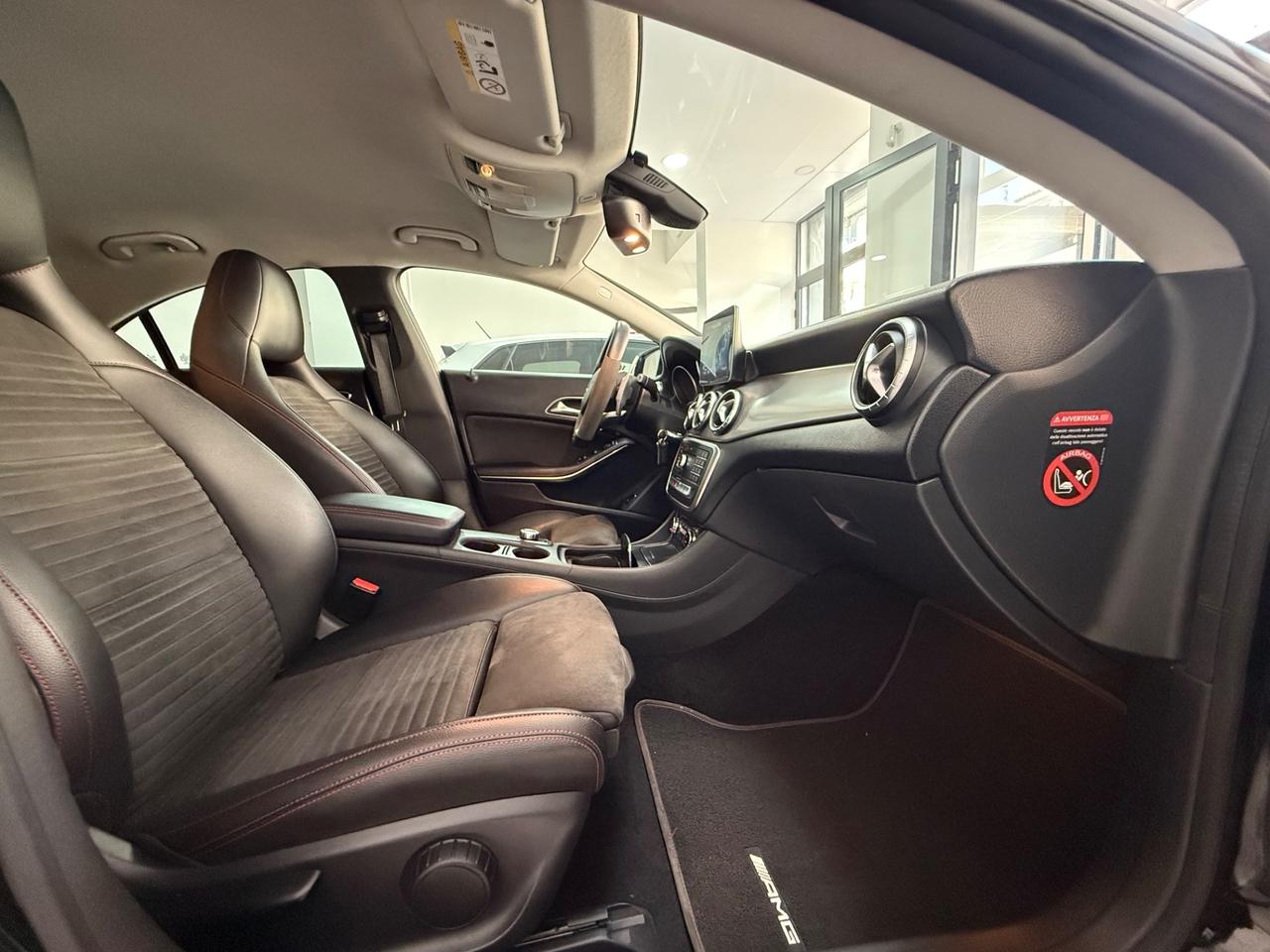 MERCEDES- BENZ CLA 200 D 136 CV AMG PREMIUM PLUS