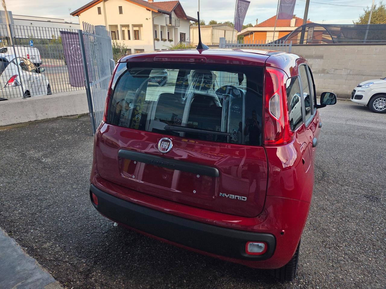 Fiat Panda KM/0 HYBRID 5 POSTI, SENSORI DI PARK, NESSUN OBBLIGO FINANZIARIO !!