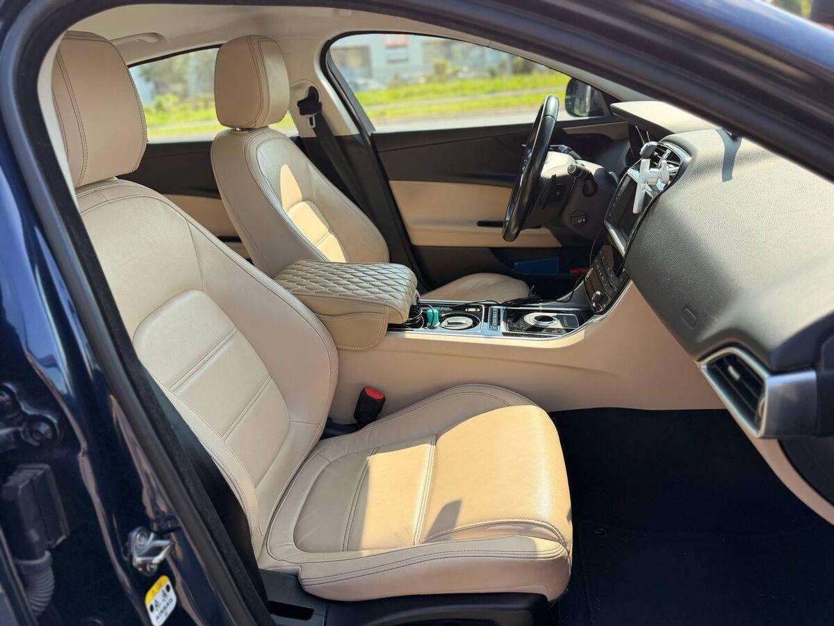 Jaguar XE Berlina XE 2.0d Prestige Business edition awd 180cv auto