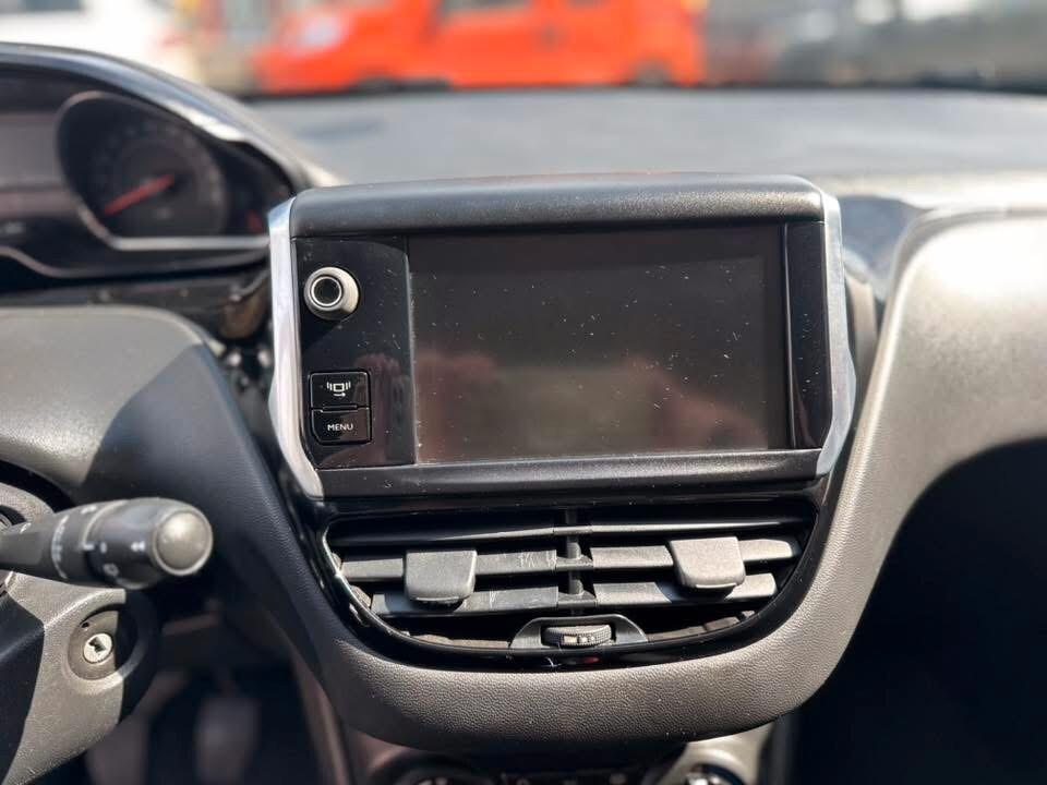 Peugeot 208 1.2 VTi 82 CV 5 porte Access NEOPATENTATI