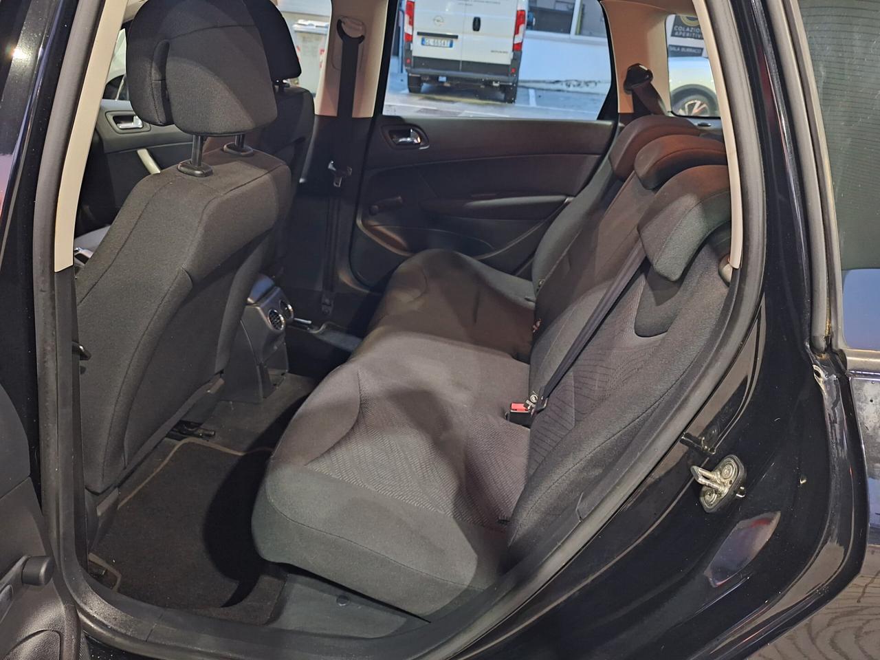 Peugeot 308 1.6 HDi 110CV SW Premium UNICOPROPIETARIO KM CERTIFICATI