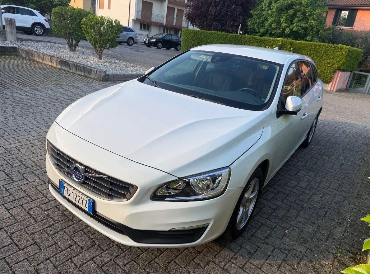 Volvo V60 Geartronic Momentum