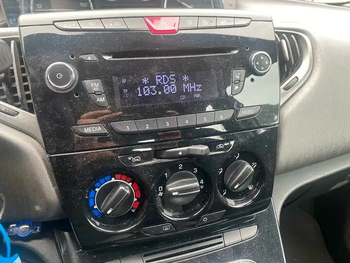 Lancia Ypsilon 1.3 MJT 16V 95 CV 5 porte S&S Silver