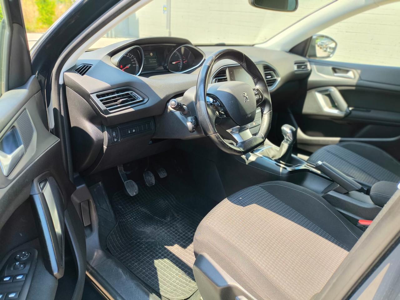 Peugeot 308 ALLURE PACK 1600 CC. 100 CV. IVA DEDUCIBILE RIF:3523