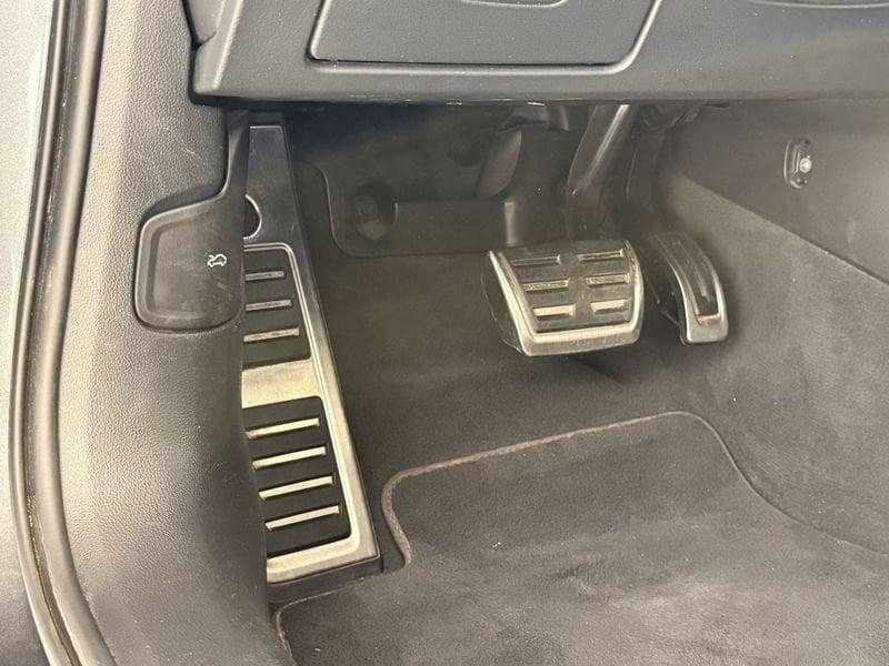 Audi RS6 4.0 quattro tiptronic
