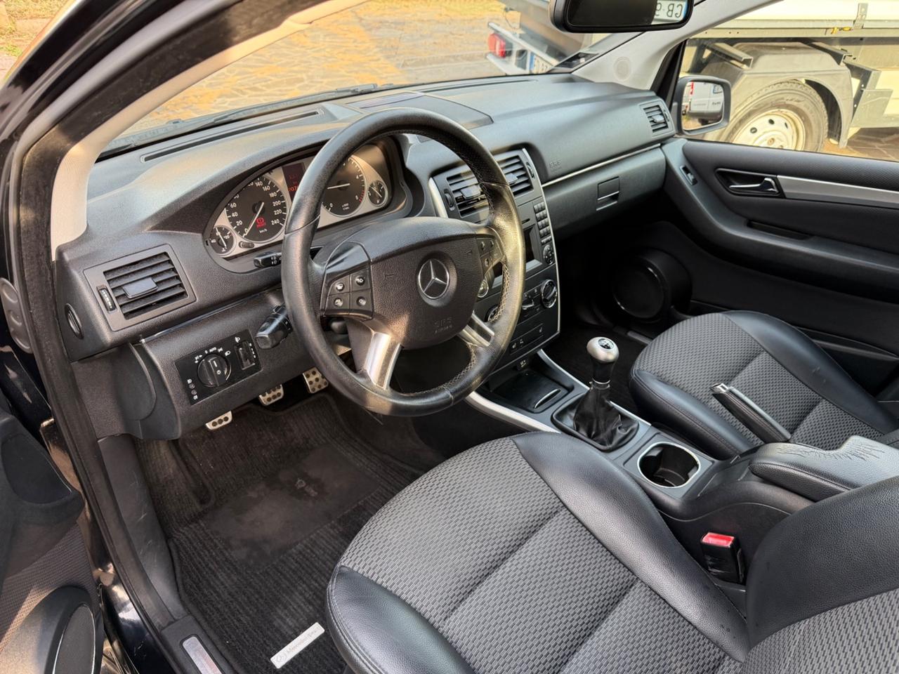 Mercedes-benz B 220 200 CDI Sport